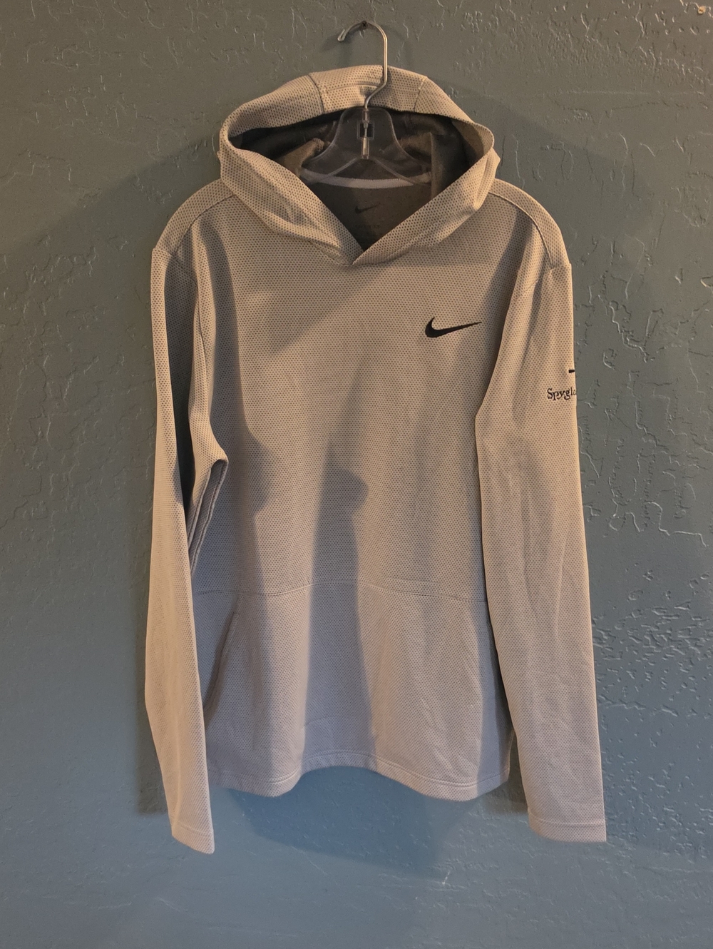 Nike Drifit Golf 'Spyglass Hill" Men’s Light Gray Hooded Athletic Pullover